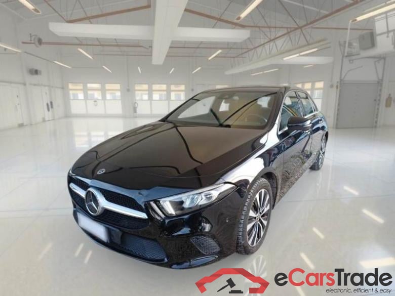 MERCEDES-BENZ CLASSE A / 2018 / 5P / BERLINA A 250 E EQ-POWER BUSINESS EXTRA
