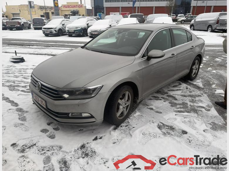VOLKSWAGEN Passat Passat Comfortline 1.6 TDI BlueMotion Technology 88 kW (120 ch) 7 vitesses DSG