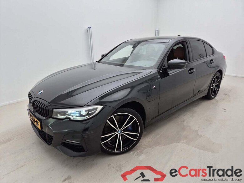 BMW 3-serie 330e eDrive Edition #1