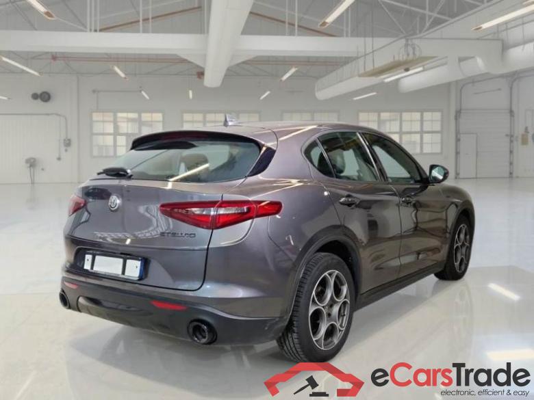 ALFA ROMEO STELVIO / 2017 / 5P / SUV 2.2 TURBO DIESEL 190CV SPRINT AT8 RWD #2