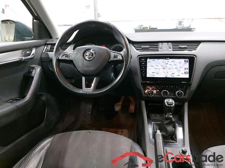 Skoda Octavia 1.0 TSI Style LED Navi-Pro 1/2 Leather Klima PDC ... #3