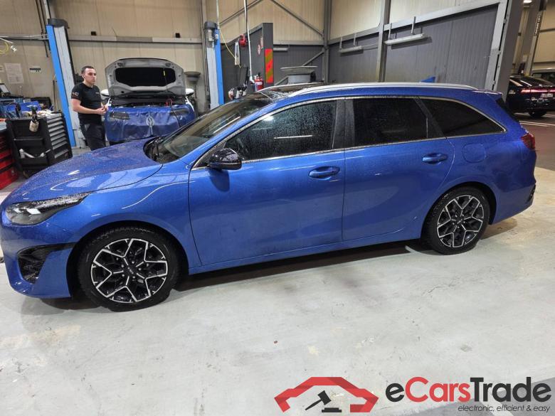 KIA Ceed SW CEE'D 1.6 CRDi MHEV GT-Line DCT #3