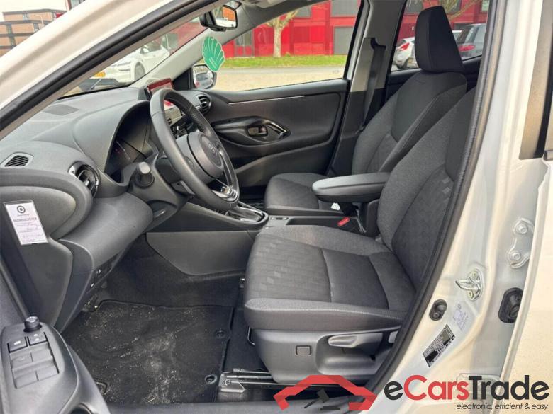 TOYOTA YARIS 1.5 Hybrid 115 First Edition #5