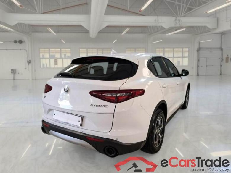 ALFA ROMEO STELVIO / 2017 / 5P / SUV 2.2 TD 190 CV SUPER BUSINESS AT8 Q4 #2