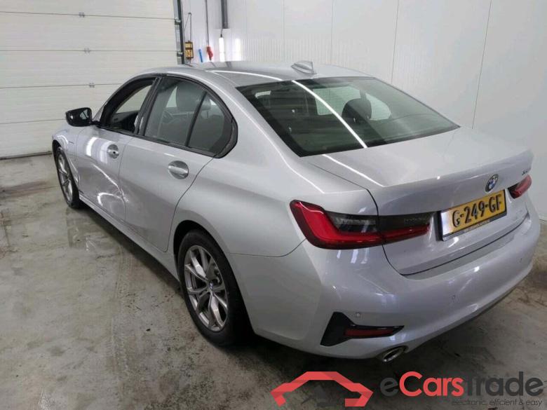 BMW 3-serie 330e High Executive #6