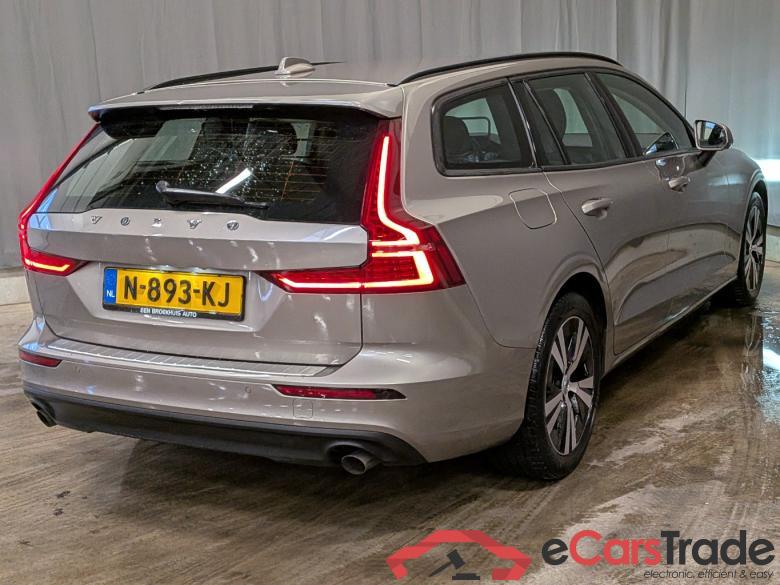 VOLVO V60 2.0 B3 Mom. Adv. #3