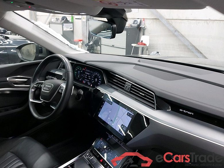 AUDI - AUD Q8 E-TRON 50 Quattro 340PK Advanced Pack Platinum With Heated Seats & Matrix LED & Business Plus & Assisatance Tour &  Sense Assist & Auxiliary Heater & Trailer Hook & Camera   * ELECTRIC * #3