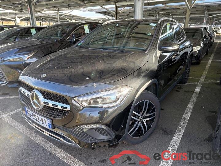 Mercedes GLA 250e Plug-In Hybrid Aut. Pano LED-MultiBeam Widescreen Burmester Ambient Navi 1/2 Sport-Leather KeylessGo Camera Klima PDC ...