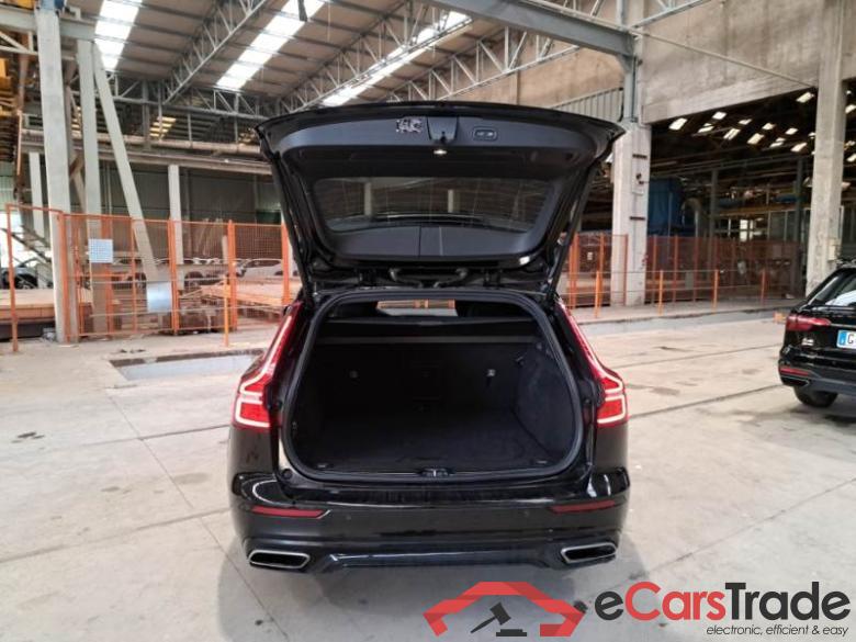 VOLVO V60 / 2019 / 5P / STATION WAGON T6 PLUG-IN AWD AUTOM.RECH.R-DESIGN #5