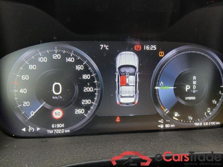 VOLVO XC40 / 2017 / 5P / todoterreno 1.5 T4 Twin Recharge R-Design Exp Auto #4