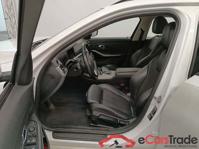 BMW 3 TOURING DIESEL - 2019 318 dA MHD 150 AdBlue 5d #3