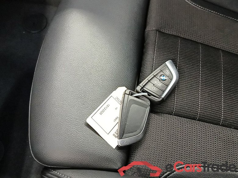 BMW 3 TOURING DIESEL - 2019 318 dA MHD 150 AdBlue 5d #4