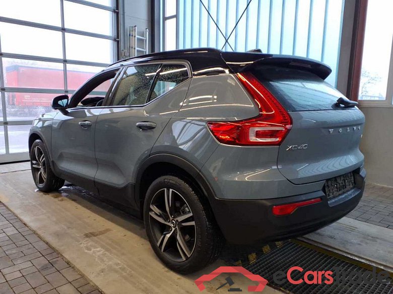 Volvo XC40 (2017->) DE - SUV5 B4 2WD EU6d, R-Design (EURO 6d), 2020 - 2022 #3