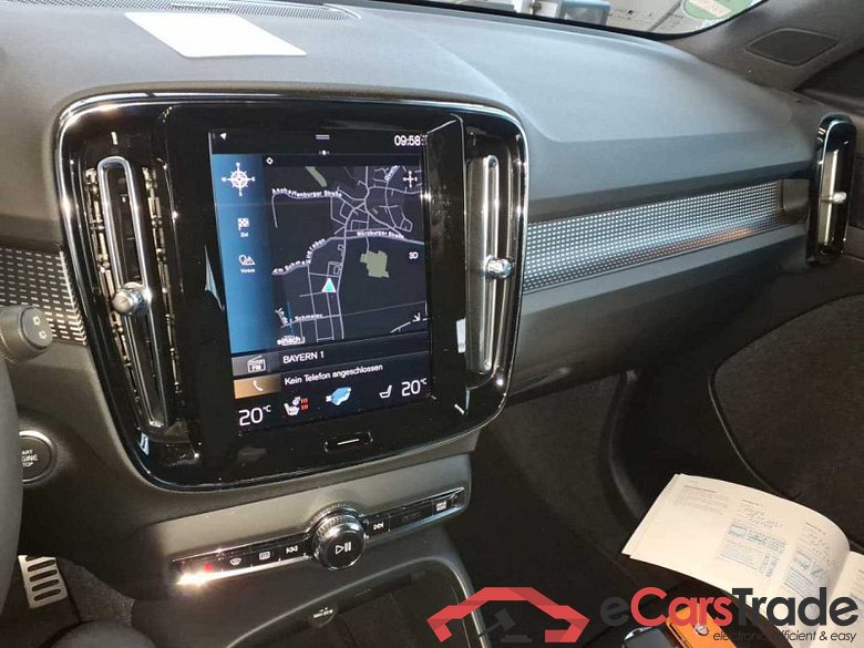 Volvo XC40 (2017->) DE - SUV5 B4 2WD EU6d, R-Design (EURO 6d), 2020 - 2022 #6