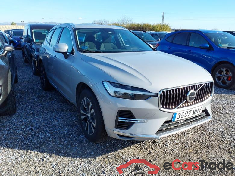 VOLVO XC60 Recharge T6 plug-in hybrid eAWD Eléctrico/Gasolina (Pano)