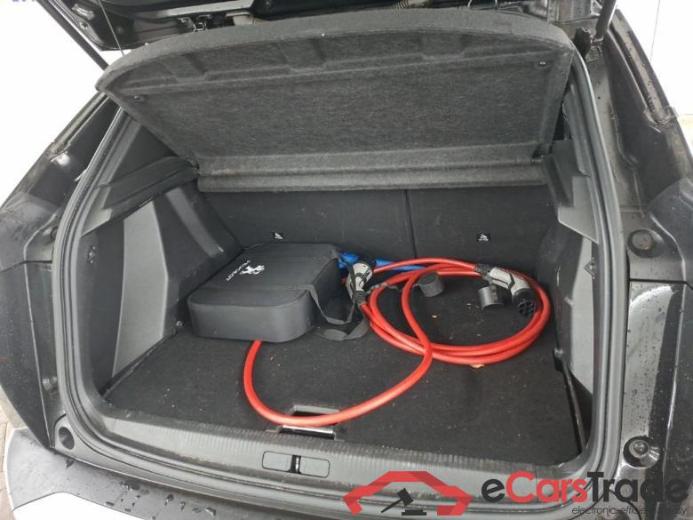 PEUGEOT e-2008 GT EV 50kWh 136 5D #5