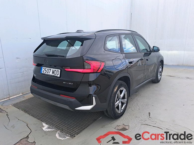 BMW X1 / 2022 / 5P / todoterreno sDrive18d #2