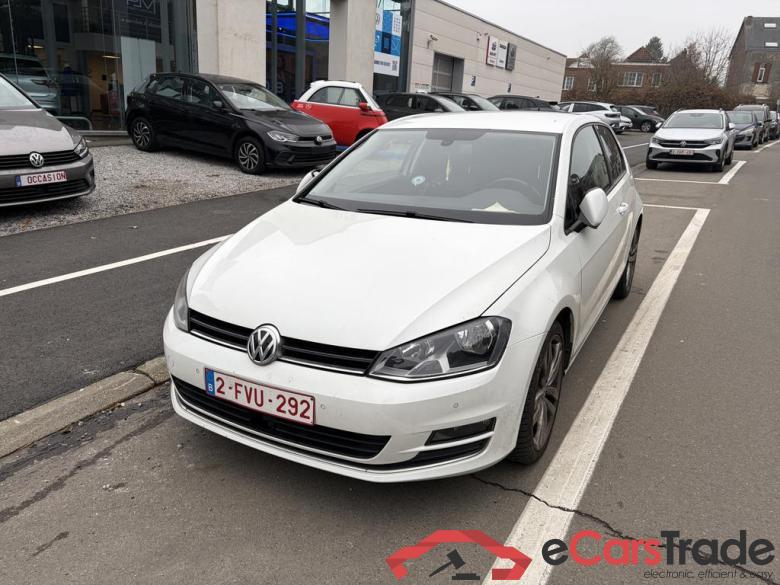 VOLKSWAGEN Golf VII Golf  Highline 1.6 TDI BlueMotion Technology 77 kW (105 ch) 5 vitesses manuel #1
