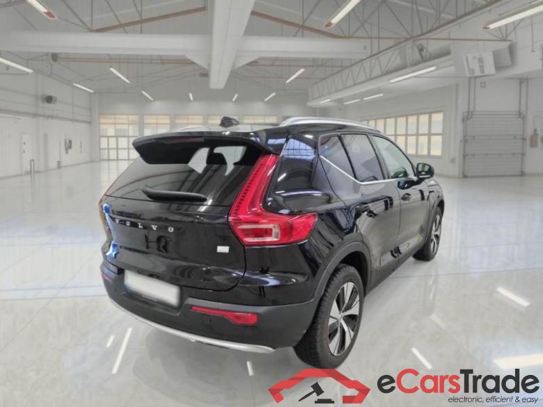 VOLVO XC40 / 2021 / 5P / SUV T4 RECHARGE PLUG-IN AUTO CORE #2