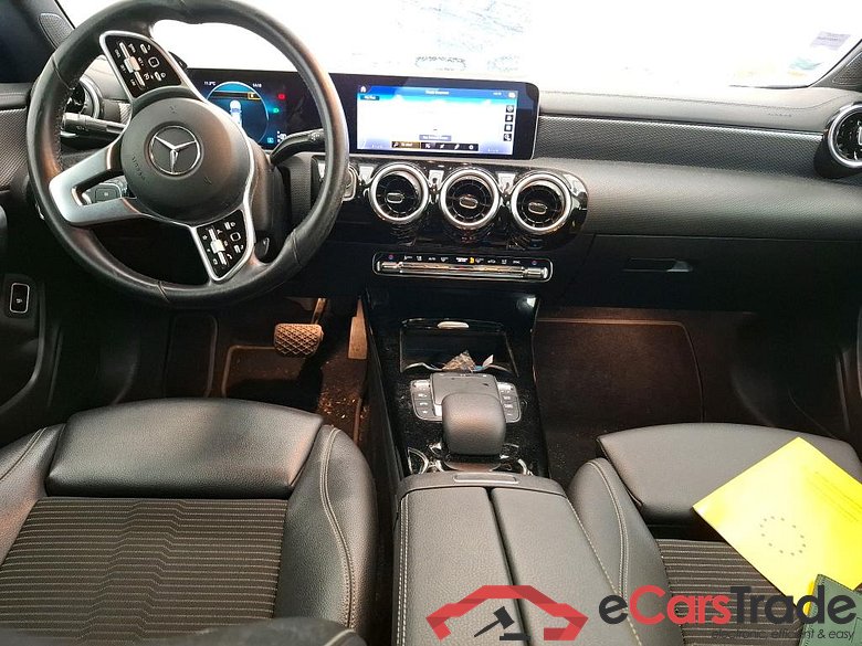 MERCEDES-BENZ CLA Coupe / 2019 / 4P / Coupé CLA 200 d Business Line BA8 #5