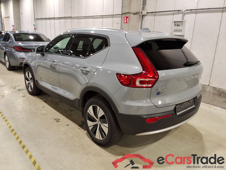 VOLVO XC40 1.5 T2 CORE LIMITED EDITION AUTO #2