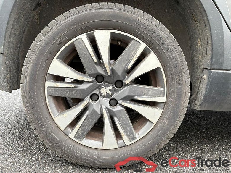 PEUGEOT 2008 1.6 BlueHDi Allure #3