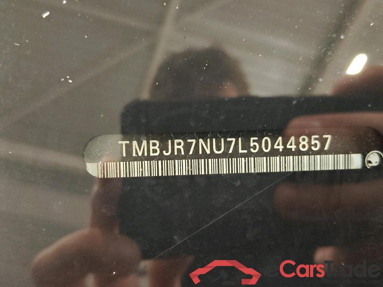 Skoda Karoq 1.5 TSI ACT Greentech DSG Buss Edition 5d #6