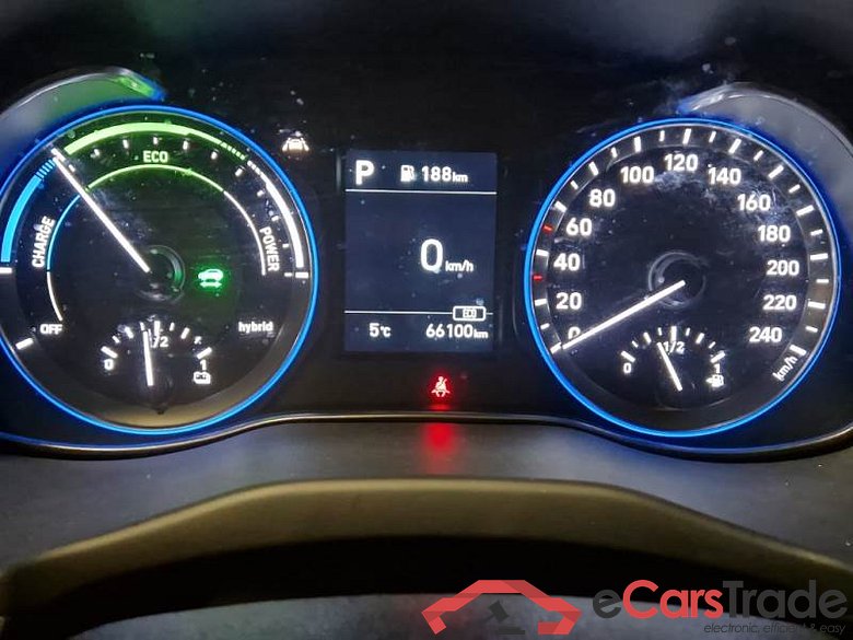 HYUNDAI KONA / 2017 / 5P / SUV 1.6 HEV XTECH 2WD DCT #4