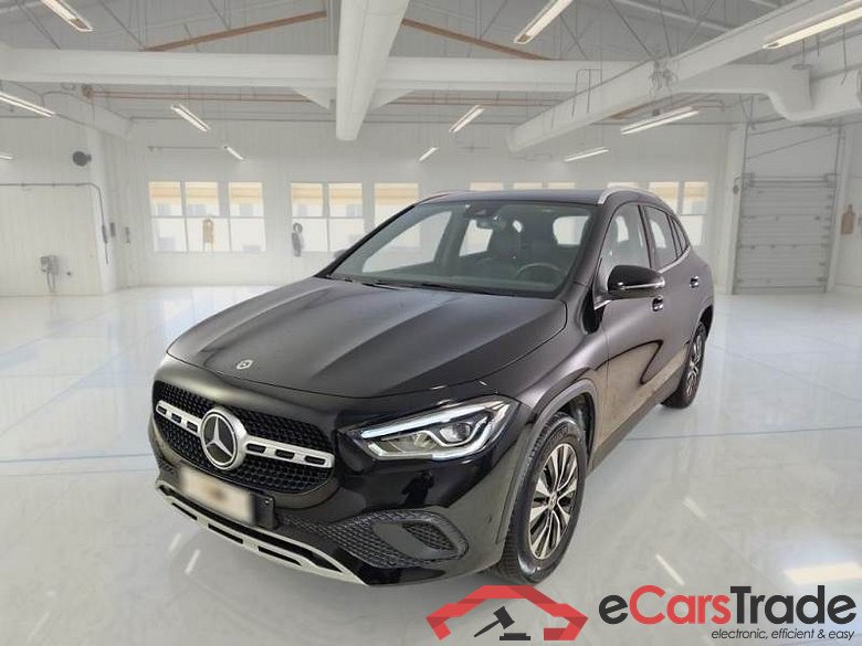 MERCEDES-BENZ GLA / 2020 / 5P / CROSSOVER GLA 250 AUTOMATIC EQ-POWER BUS EXTRA