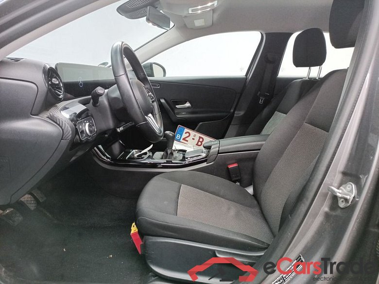 Mercedes-Benz A-Klasse A 180 d Business Solution Essential 5d #3