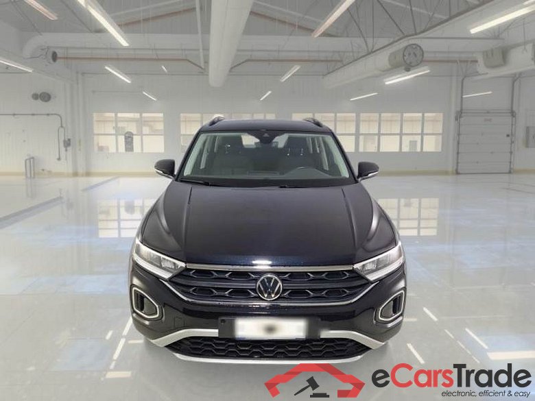 VOLKSWAGEN T-ROC / 2021 / 5P / SUV 2.0 TDI SCR LIFE DSG #6