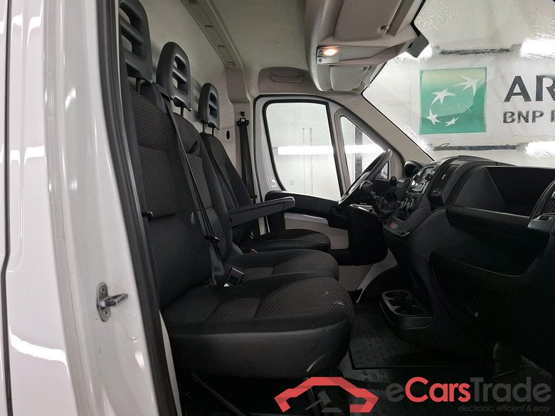 PEUGEOT Boxer / 2014 / 4P / Fourgon tôlé BLUEHDI 110 PREMIUM PACK 330 L2H2 #6