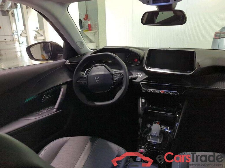 PEUGEOT 2008 1.2 PureTech Allure #3