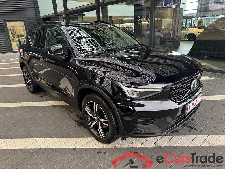 VOLVO XC40 Plus Dark Design DCT #2