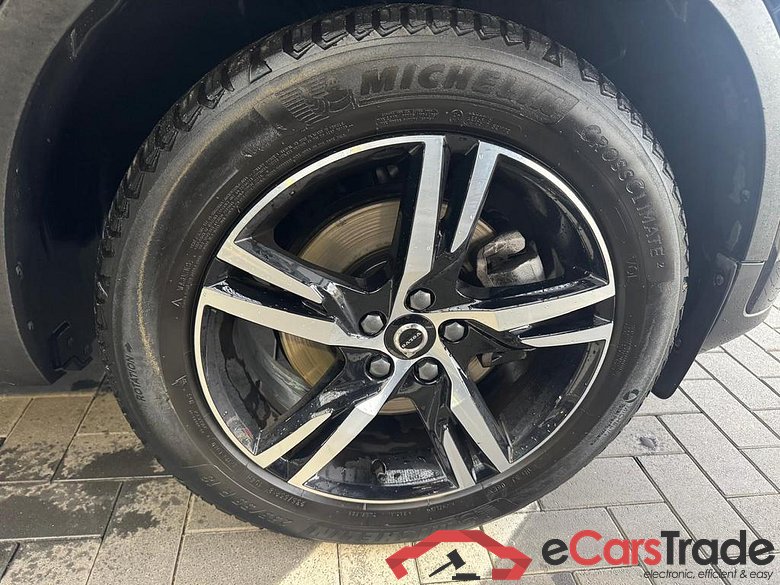 VOLVO XC40 Plus Dark Design DCT #6