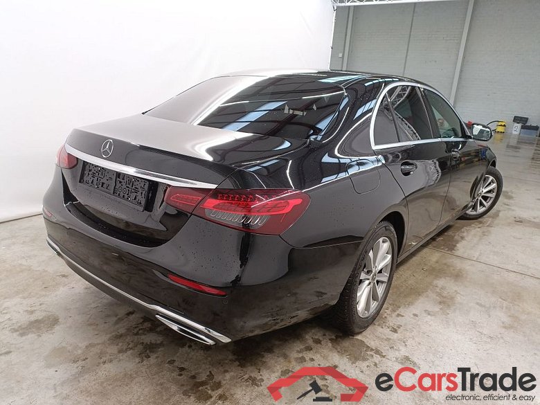 Mercedes-Benz E-Klasse Berline E 200 d Business Solution 4d #2