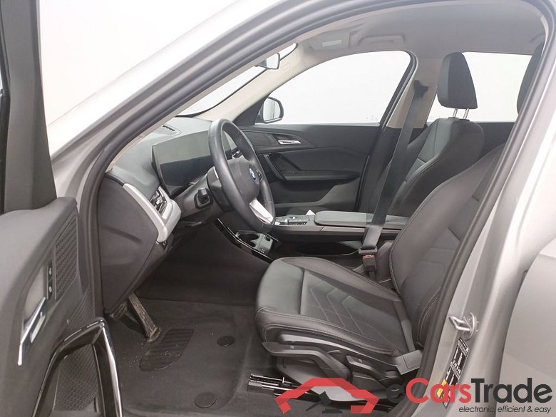 BMW iX1 66.5 kWh 272hp xDrive30 5d #3