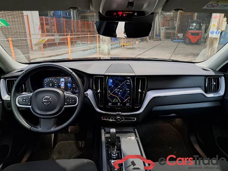 VOLVO XC60 / 2017 / 5P / SUV T6 PLUG-IN AWD AUTO RECHARGE INS. EXP #3