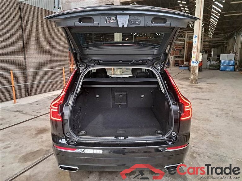 VOLVO XC60 / 2017 / 5P / SUV T6 PLUG-IN AWD AUTO RECHARGE INS. EXP #5