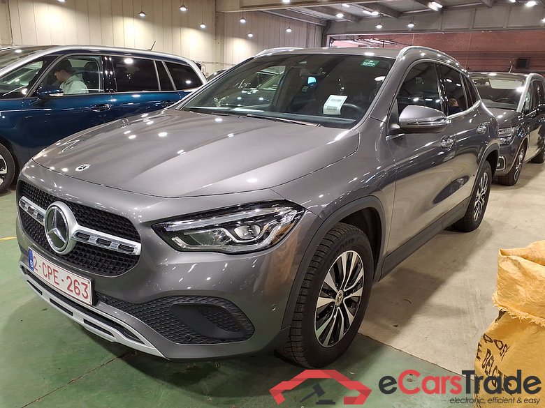 MERCEDES-BENZ GLA 1.3 GLA 250 E DCT BUSINESS SOLUTION