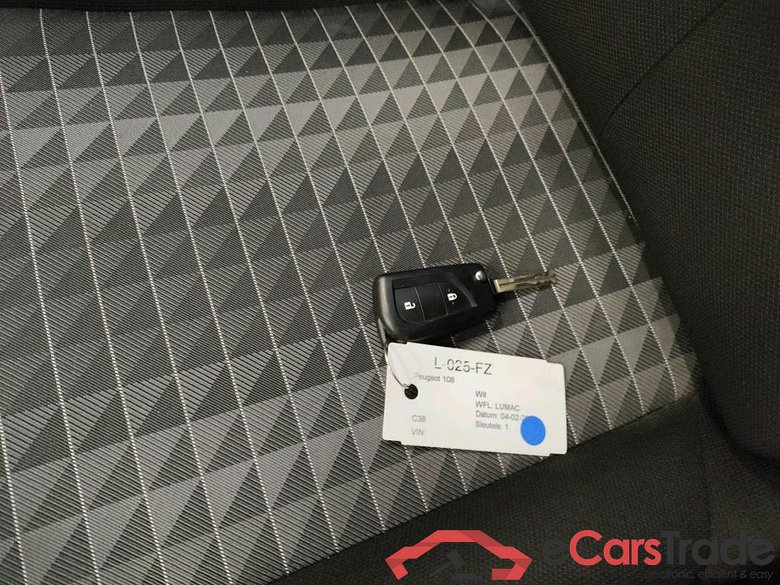 PEUGEOT 108 53 kW #6