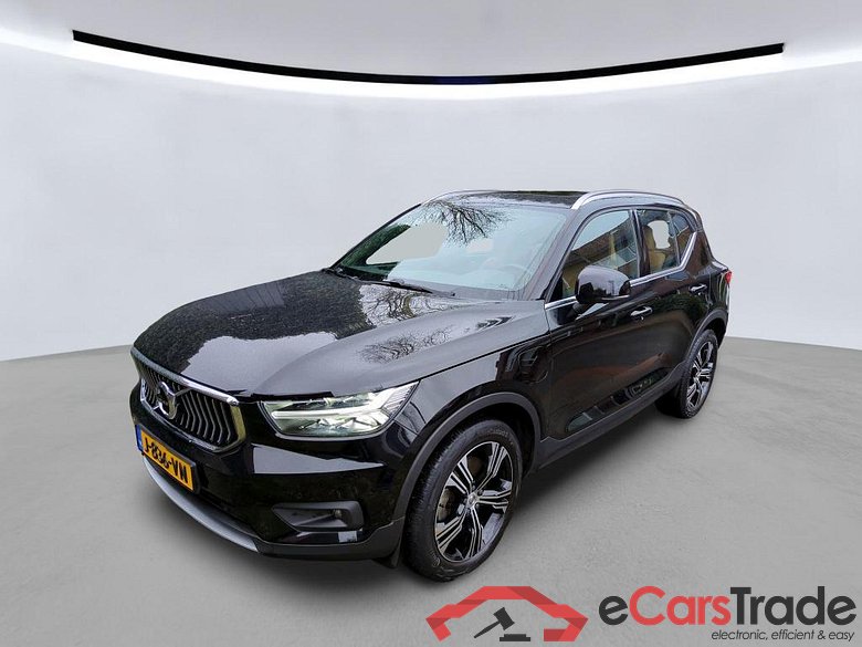 VOLVO XC40 132 kW #1