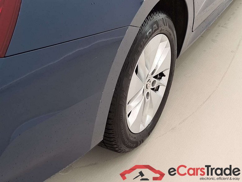 SKODA OCTAVIA COMBI 2.0 CRTDI CLEVER DSG #4