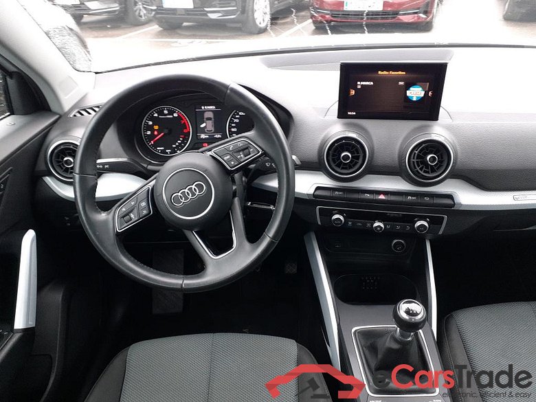 AUDI Q2 / 2016 / 5P / todoterreno Design 30 TFSI 85kW (116CV) #3