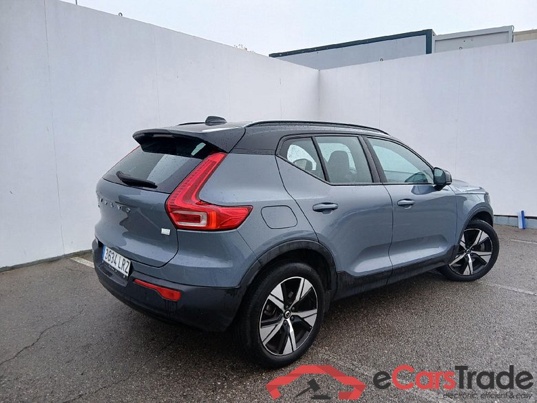 VOLVO XC40 / 2017 / 5P / todoterreno 1.5 T5 Twin Recharge R-Design Auto #2