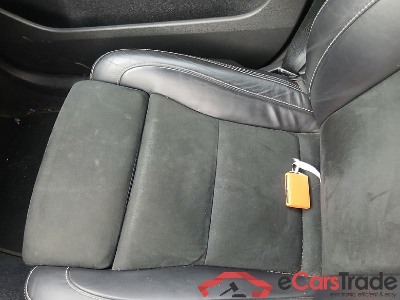 VOLVO XC40 / 2017 / 5P / todoterreno 1.5 T5 Twin Recharge R-Design Auto #5