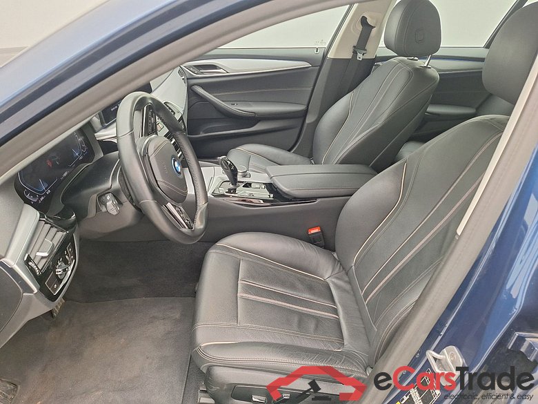 BMW, 5-ser To FL'20 PHEV, BMW 5 Reeks Touring 520e 150kW 5d #3
