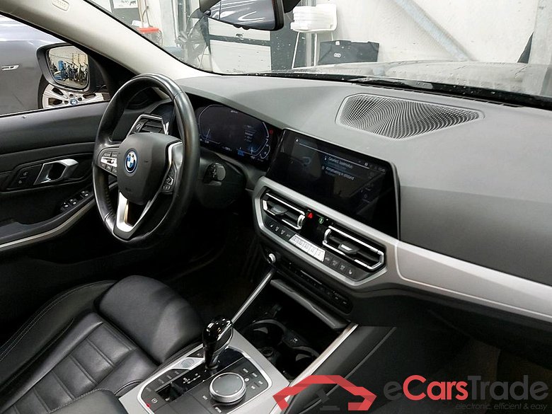 BMW - BMW 3 TOURING 320e 204PK Business Edition With Vernasca Heated Sport Seats & Driving Assistant Pack & Active Cruise Control  * HYBRID ** #3