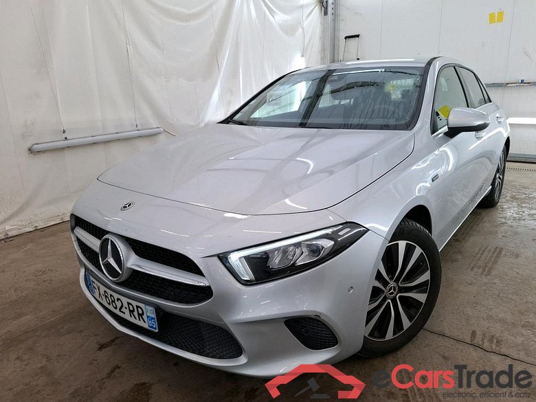 MERCEDES BENZ Classe A Compact 2018 5P Berline A 250 e Business Line 8GDCT