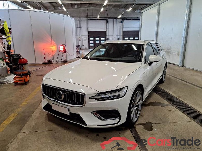 VOLVO V60 / 2019 / 5P / STATION WAGON T6 PLUG-IN AWD AUTOM.INSCR.EXPR.